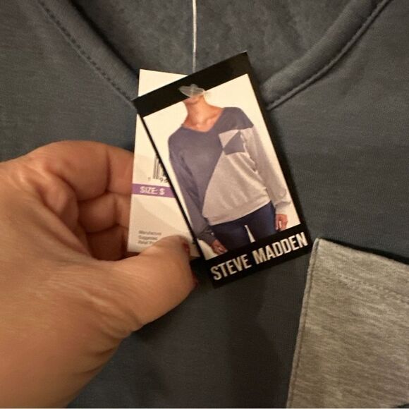 Steve Madden Soft Sweatshirt Size Small Gray Stormy Blue NWT - Picture 6 of 7